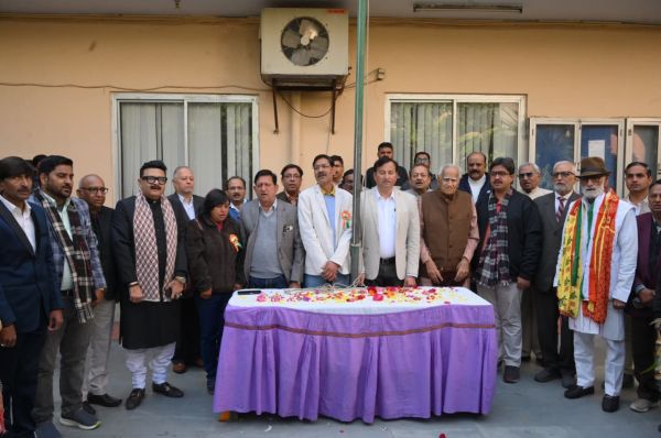 77वें गणतंत्र दिवस पर प्रेस क्लब में झण्डारोहण