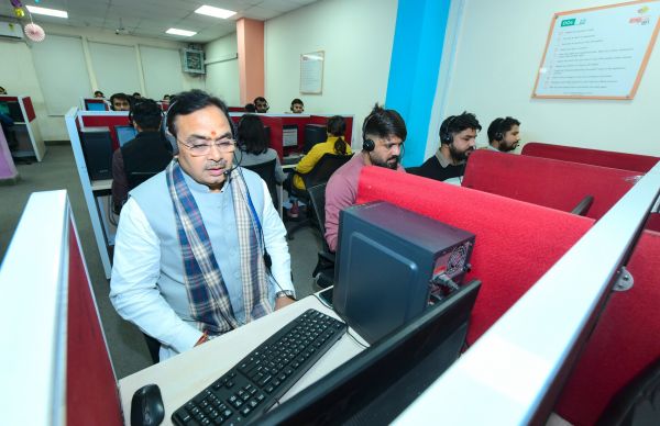 मुख्यमंत्री ने परिवादी से किया संवाद, दो घंटे में हुआ परिवेदना का निस्तारण