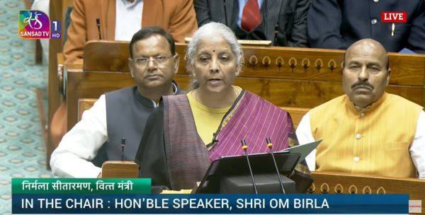  देश में 7 हाई-स्पीड रेल कॉरिडोर विकसित किए जाएंगे : सीतारमण