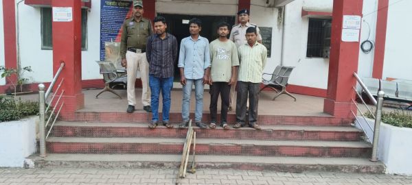 जांजगीर-चांपा: पुरानी रंजिश में मारपीट करने वाले चार आरोपित गिरफ्तार, हथियार बरामद