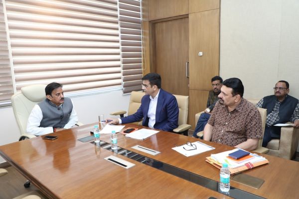 गुढ़ इंडस्ट्रियल एरिया का विकास रीवा के औद्योगिक और आर्थिक सशक्तिकरण की दिशा में अहम: उप मुख्यमंत्री शुक्ल