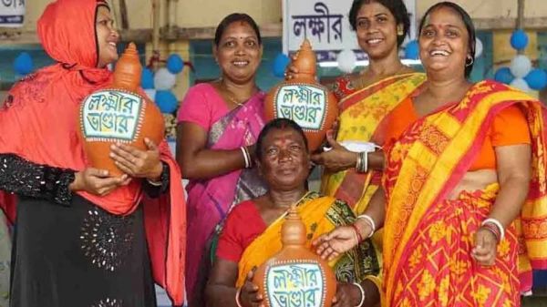 मयना में &lsquo;लक्ष्मी भंडार&rsquo; पुनः शुरू, हाईकोर्ट के निर्देश के बाद खातों में पहुंची राशि