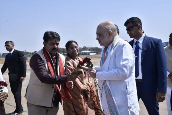 अमित शाह जगदलपुर पहुंचे, उपमुख्यमंत्री विजय शर्मा ने किया स्वागत