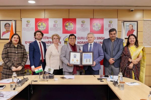 रूसी विश्वविद्यालय के प्रतिनिधिमंडल ने किया आईपीयू का दौरा