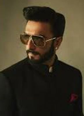 अभिनेता रणवीर सिंह को मिली धमकी, मुंबई पुलिस ने सुरक्षा बढ़ाई