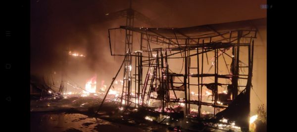 गुरुग्राम में शादियों के लिए तैयार प्रकाश वाटिका में लगी भीषण आग