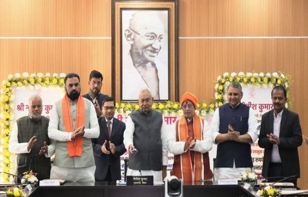  मुख्यमंत्री महिला रोजगार योजना के तहत 25 लाख महिलाओं को 2,500 करोड़ रुपये की सहायता