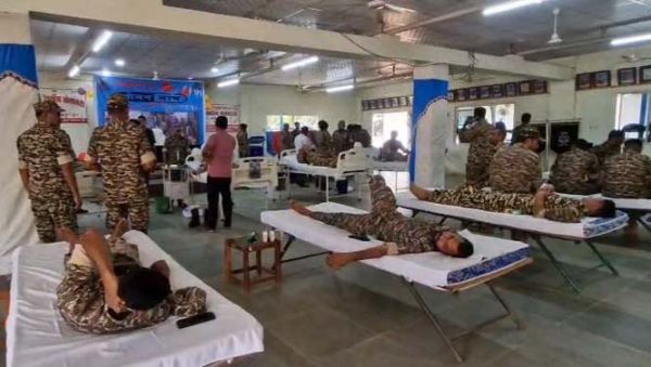 बीजापुर में तैनात 14 बटालियन के 250 जवानों ने स्वेच्छा से किया रक्तदान