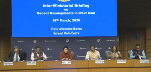 सरकार ने फिर दोहराया देश में कुकिंग गैस की कोई किल्लत नहीं