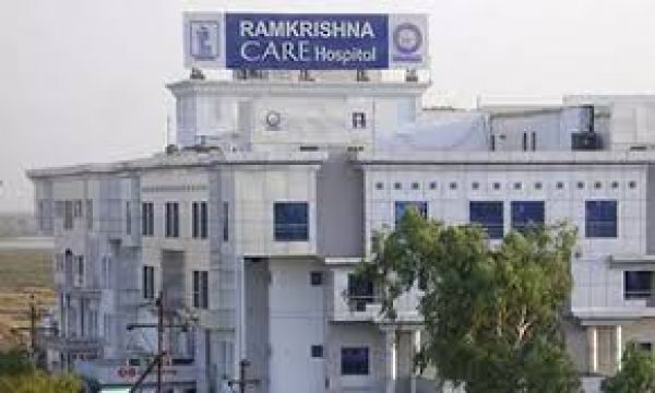 छत्तीसगढ़ में रायपुर के रामकृष्ण केयर अस्पताल में सेप्टिक टैंक की सफाई के दौरान तीन सफाई कर्मचारियों की मौत