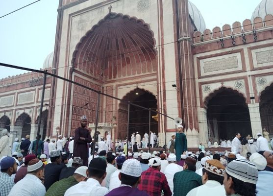 दिल्ली में ईद-उल-फितर का पर्व पूरी अकीदत के साथ मनाया गया