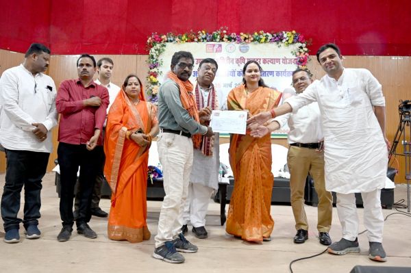 भूमिहीन कृषि मजदूरों को बड़ी सौगात: जिले में 21 हजार से अधिक हितग्राही लाभान्वित