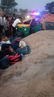 ऑटो के पलटने से घर लौट रहे पांच मजदूर घायल, दो गम्भीर