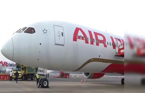 एयर इंडिया की लंदन जा रही फ्लाइट सात घंटे हवा में रहने के बाद दिल्ली लौटी