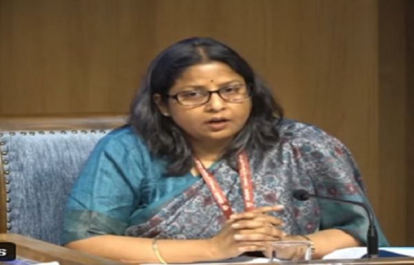 देश में 60 दिनों के कच्चा तेल का भंडार मौजूद, आठ राज्यों को कमर्शियल एलपीजी कोटा १० फीसदी बढ़ा