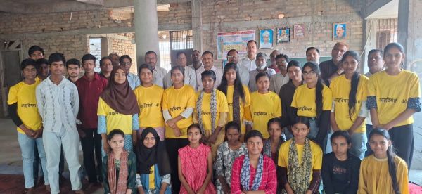 गरीब प्रतिभाओं का &lsquo;आइडियल 40&rsquo; बना उड़ान का मंच, सभी छात्रों ने बोर्ड में लहराया सफलता का परचम