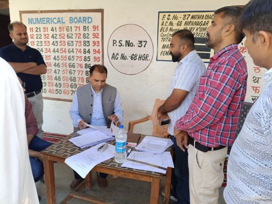 हीरानगर में पंचायत मतदाता सूची पुनरीक्षण का निरीक्षण, एसडीएम ने दिए पारदर्शिता के निर्देश