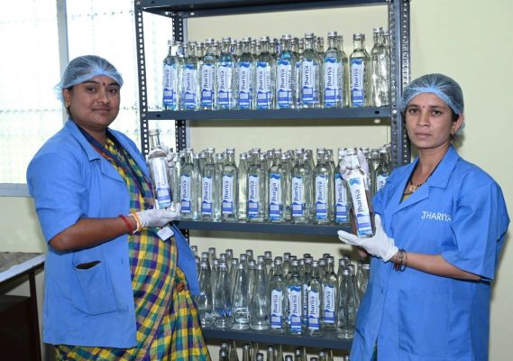 रायपुर में एल्कलाइन वाटर प्लांट बना महिला सशक्तिकरण का नया मॉडल