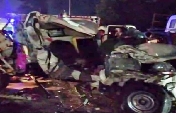 बिहार के कटिहार में सड़क हादसा, अबतक 13 की मौत, राष्ट्रपति और प्रधानमंत्री ने जताया शोक