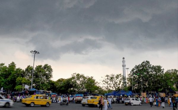 भीषण गर्मी के बीच पश्चिम बंगाल में बारिश की संभावना