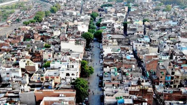 बनभूलपुरा रेलवे अतिक्रमण प्रकरण में फर्जी आवेदनों पर प्रशासन सख्त