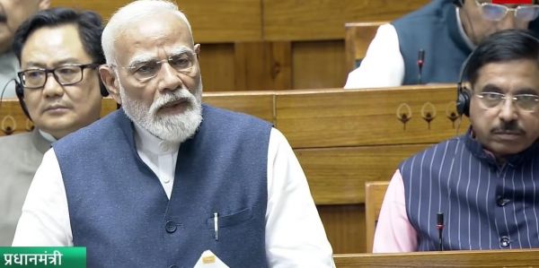 आरक्षण को महिलाओं का हक बताते हुए प्रधानमंत्री ने कहा, इसे लटकाए रखने के पाप से मुक्ति पाने का अवसर