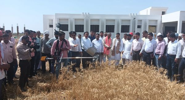 किसानों के हित में उठाए जा रहे कदमों से खेती होगी मजबूत, योजनाओं का लाभ हर किसान तक पहुंचे : लाखन सिंह राजपूत