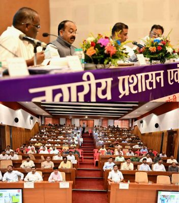 शहरों में बेतरतीब निर्माण, अवैध प्लाटिंग और अतिक्रमण पर सख्ती से लगाएं रोक : उप मुख्यमंत्री साव