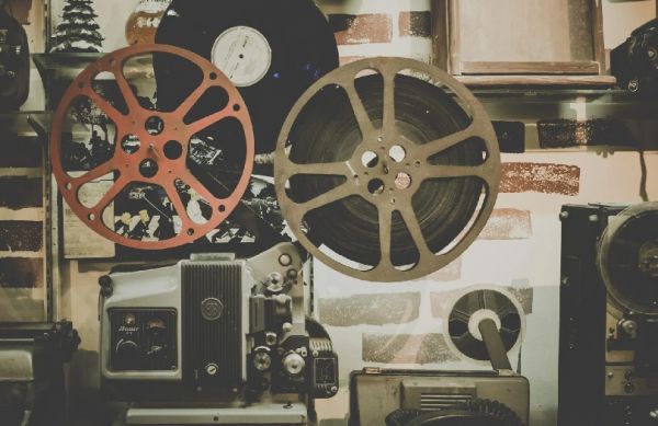 इतिहास के पन्नों में 23 अप्रैल : साहित्य और सिनेमा के दो महान स्तंभों को खोने का दिन