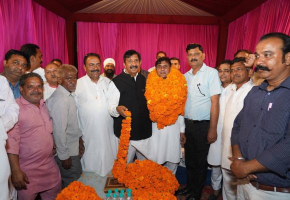 नवनियुक्त अध्यक्ष संदीप अग्निहोत्री की ताजपोशी, उपमुख्यमंत्री ने भरा कार्यकर्ताओं में जोश, नये अध्यक्ष के स्वागत में उमड़ा जनसैलाब
