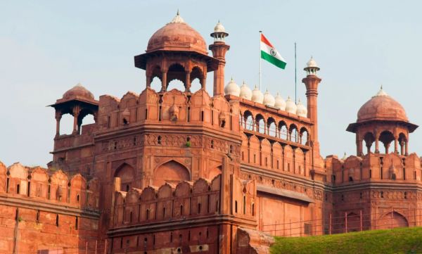 इतिहास के पन्नों में 29 अप्रैल : इतिहास और गौरव का प्रतीक&mdash;लाल किले की भव्य विरासत