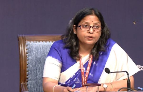 पूरे देश में घरेलू एलपीजी की निर्बाध आपूर्ति जारी: केंद्र