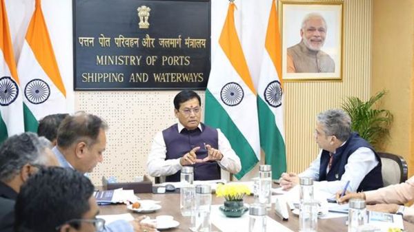 भारत आत्मनिर्भर जहाजरानी को बढ़ावा देने के लिए 51,383 करोड़ रुपये के निवेश से 62 नए जहाजों की योजना बना रहा है: सरबानंदा सोनोवाल