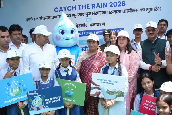 दिल्ली में &lsquo;कैच द रेन&rsquo; अभियान की शुरुआत पर मुख्यमंत्री ने कहा, बारिश की बूंद, भविष्य की सुरक्षा