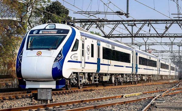 मिरज मार्ग से दौड़ेगी देश की दूसरी वंदे भारत स्लीपर एक्सप्रेस