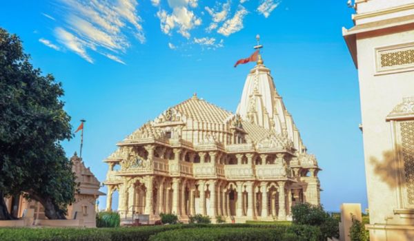 प्रधानमंत्री नरेन्द्र मोदी आज सोमनाथ मंदिर में बनेंगे कुंभाभिषेक के साक्षी