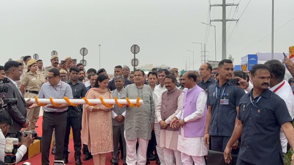 केंद्रीयमंत्री गडकरी ने दिल्ली के मुंडका-बक्करवाला टोल प्लाजा पर बैरियर लेस प्रणाली का उद्घाटन किया, अब बिना रुके स्वतः कटेगा टोल