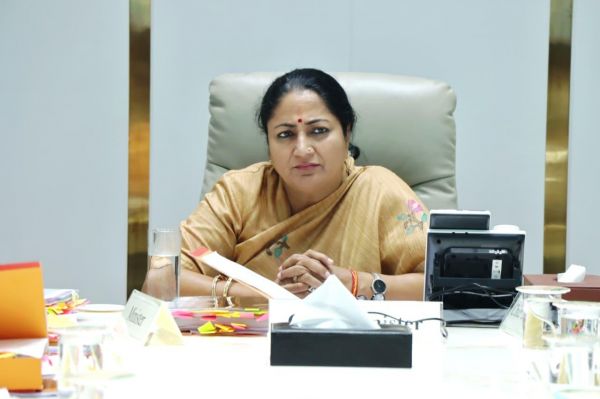 दिल्ली में शहर के बाहरी क्षेत्रों में विकसित होंगे लॉजिस्टिक्स केंद्र, शहर की भीड़भाड़, प्रदूषण में आएगी कमी