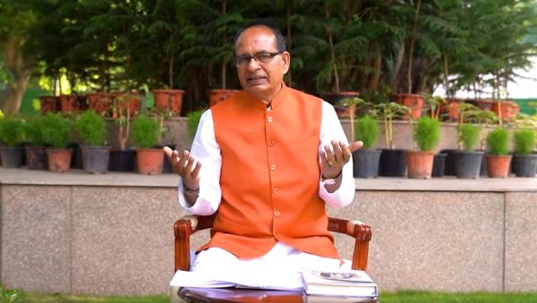 शिवराज चौहान ने प्रधानमंत्री मोदी पर लिखी किताब, कहा- ये युवाओं को विकसित भारत बनाने की प्रेरणा देगी