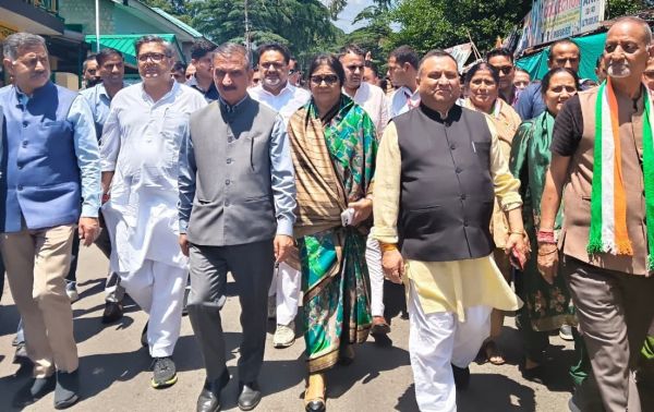 हिमाचल में शहरी निकाय चुनाव प्रचार का आज आखिरी दिन, कांग्रेस-भाजपा ने झोंकी ताकत