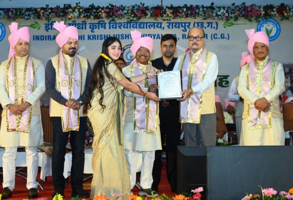 दीक्षांत समारोह केवल डिग्री प्राप्त करने का दिन नहीं बल्कि भविष्य की शुरूआत का प्रतीक  : राज्यपाल डेका