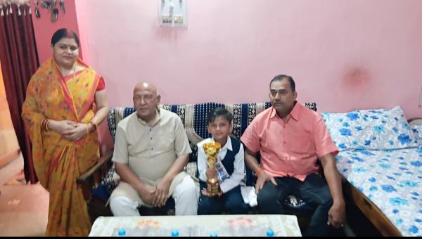 मॉडलिंग मंच पर आदित्य की सफलता पर विधायक ने बढ़ाया उत्साह