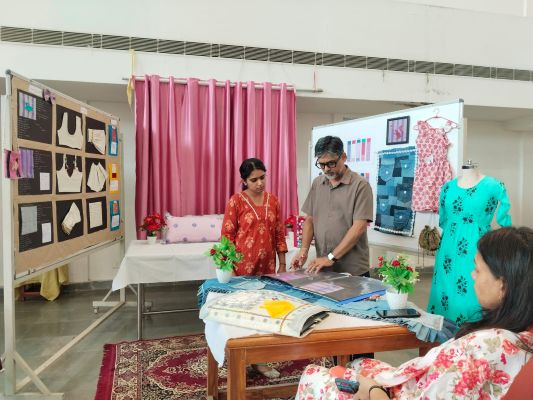 सुपवा में प्रदर्शित डिजाइनों को मिल रही सराहना