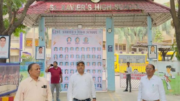 बिलासपुर में स्कूल की मनमानी पर प्रशासन सख्त, कैंपस में चल रही यूनिफॉर्म दुकान सील