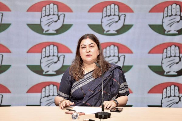 डीजल-पेट्रोल के दाम फिर बढ़े, कांग्रेस बोली- संकट के समय जनता को राहत नहीं दे रही सरकार