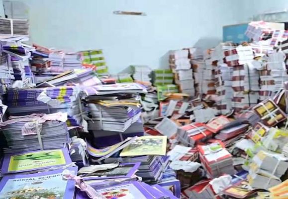 बस्तर जिले में पहली से दसवीं तक 1 लाख 49 हजार 635 पाठ्य पुस्तकों का हाेगा वितरण