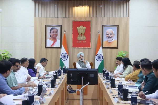 उपराज्यपाल तरनजीत सिंह संधू ने दिल्ली के सांसदों के साथ राजधानी के विकास को लेकर की चर्चा