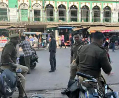 बकरीद पर प्रयागराज में अमन और अकीदत का माहौल, मस्जिदों में दो शिफ्ट में अदा हुई नमाज