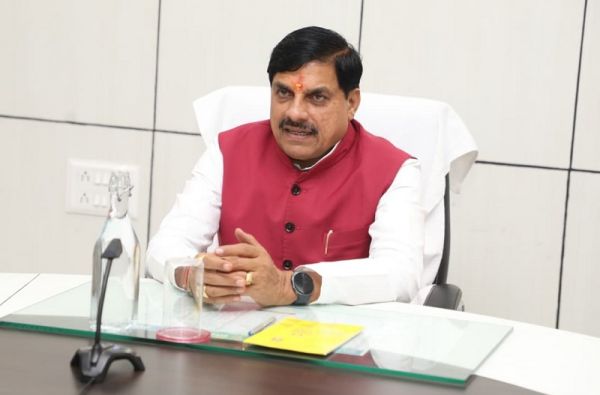 मप्रः विपरीत परिस्थितियों में भी शिक्षा की अलख जगाने वाले 31 शिक्षकों का हुआ सम्मान