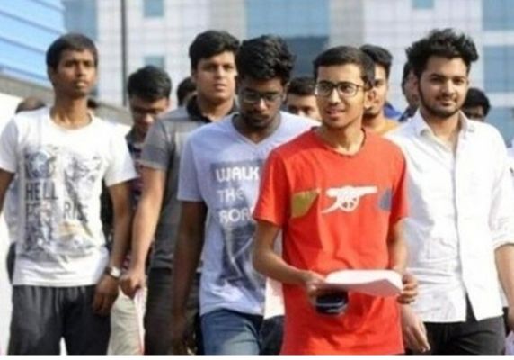 जेईई एडवांस्ड-2026 की परीक्षा में 56,880 अभ्यर्थी सफल, कट-ऑफ में 18 अंक की बढ़ोतरी, टॉप थ्री पर दिल्ली जोन के शुभम, कबीर और जतिन